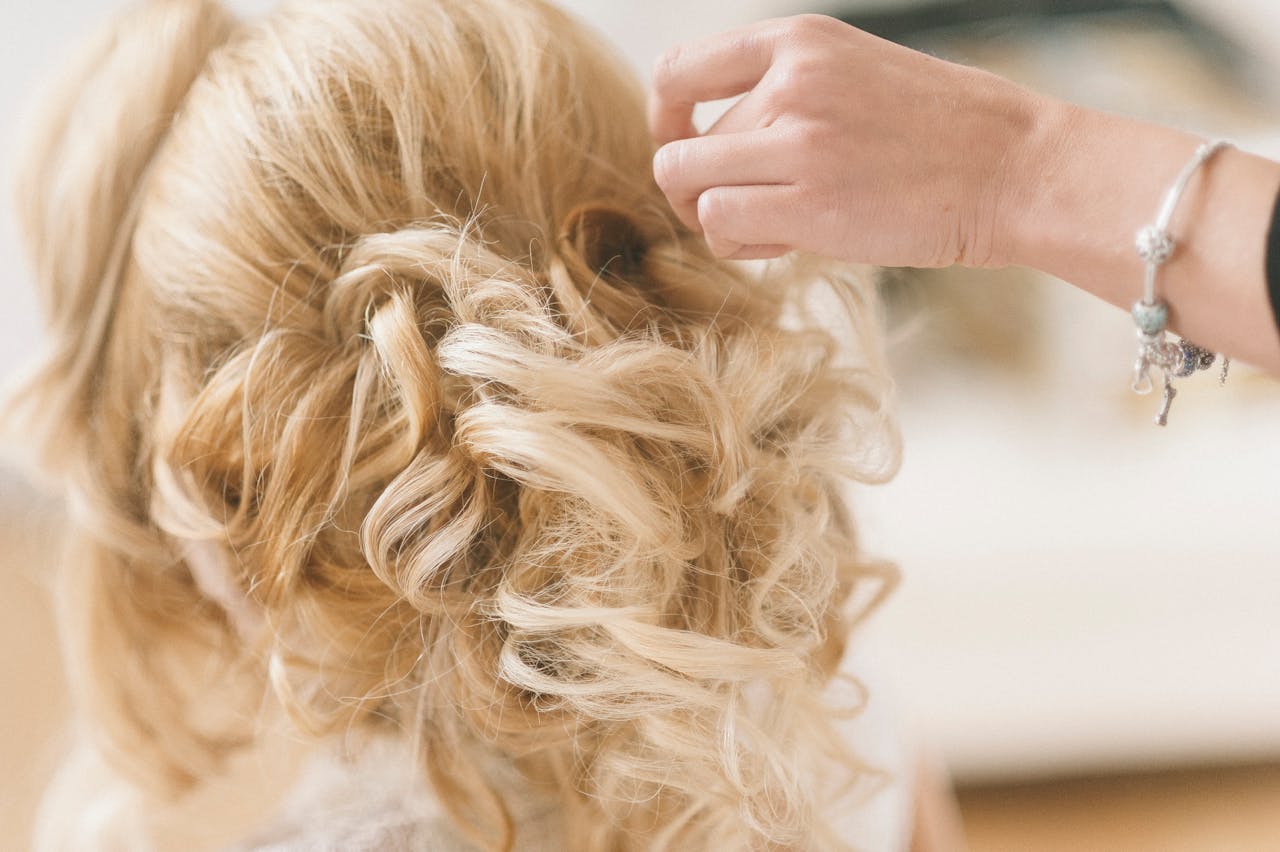 How to Choose the Best Type of Hair Extensions for Your Needs