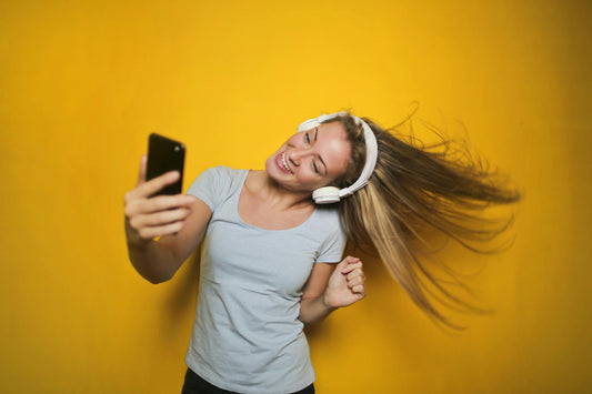 Blonde Clip-In Hair Extensions: Achieve a Sun-Kissed Look